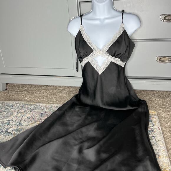 Forever 21 Slip‎ Dress Womens Medium Black Satin Cut Out White Lace Sexy Glam - Picture 10 of 14